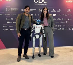 Parte del equipo de Iberbox que presenta su proyecto en Alhambra Venture.