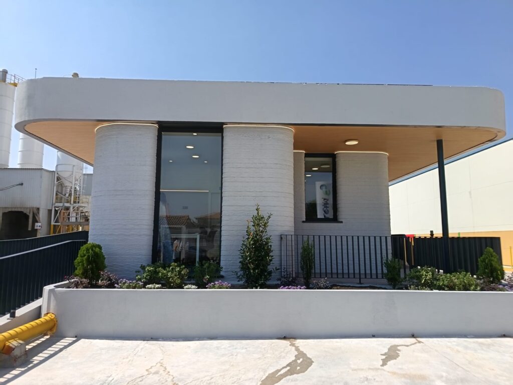 Oficina terminada de Holcim