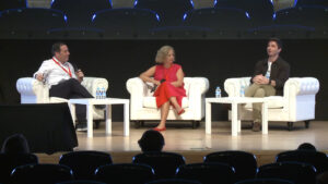 Chema Pina (Aptki), Pilar González Gotor (CDTI) e Ignacio Liñán (Enisa)