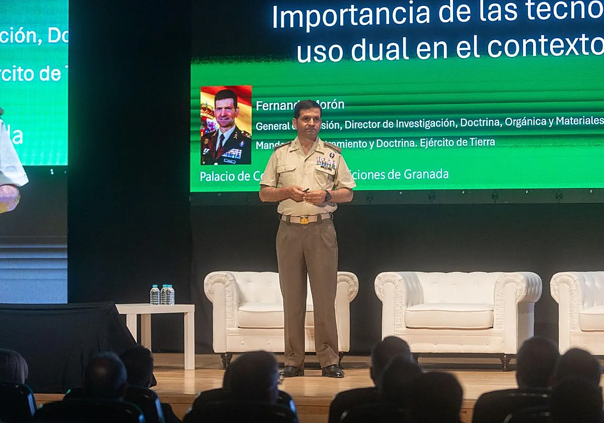 El general Fernando Luis Morón en el escenario de Alhambra Venture. (Pepe Marín)