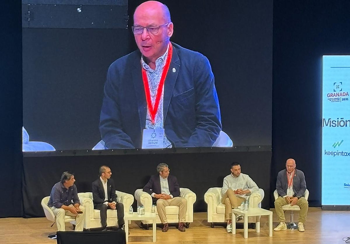 Panel de inversores en tecnologías duales. (D. C.)