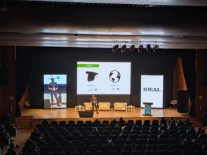 Instante de la presentaciones de las startups de impacto finalistas en Alhambra Venture. (FRAN HIDALGO)