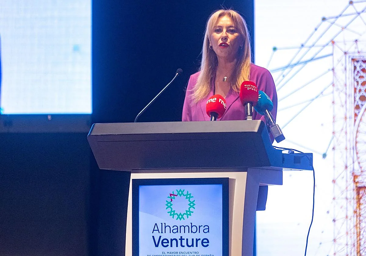 La consejera de Economía de la Junta de Andalucía, Carolina España, en Alhambra Venture. (Pepe Marín)